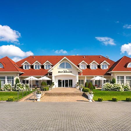 Hotel Millenium Ґура-Мотична Екстер'єр фото